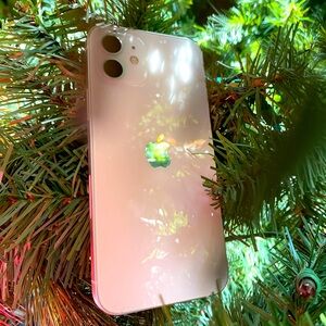Selling a iPhone 12 128 gbt unlocked fully